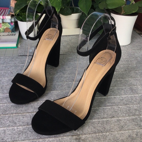 Black Heels Sandals - Picture 1 of 5